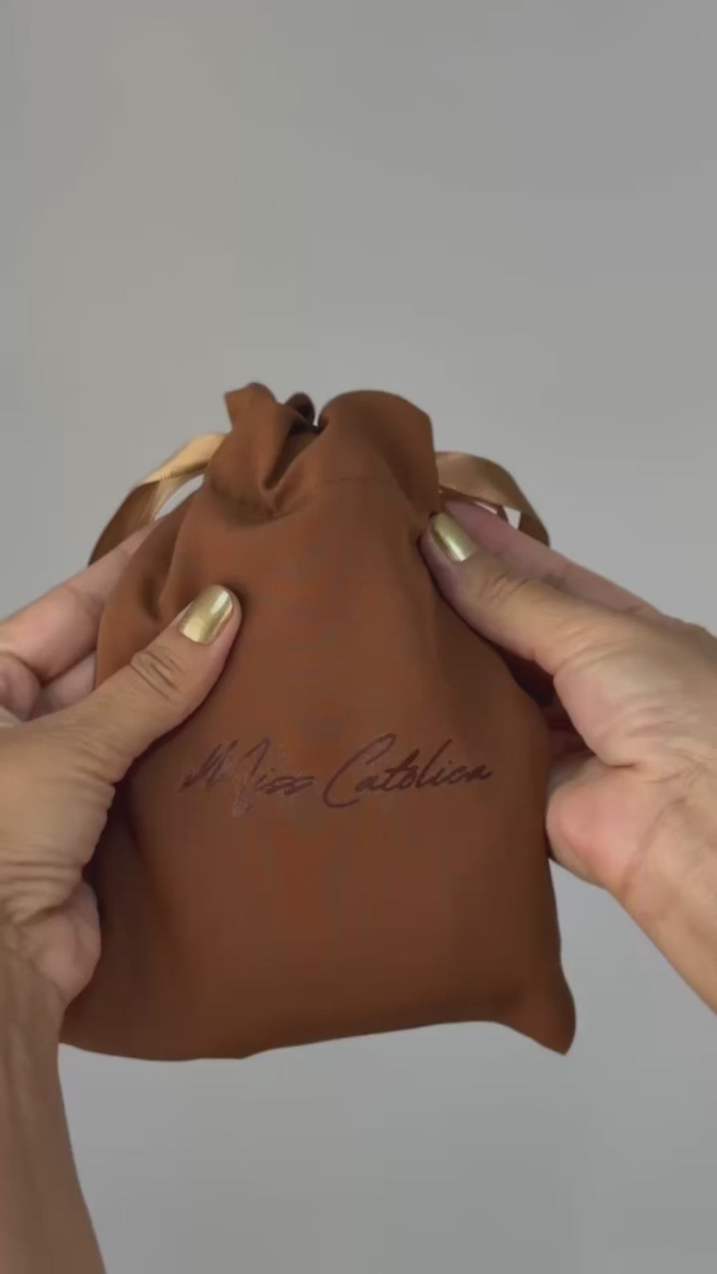 Echarpe Miss Católica - Bege Dourado